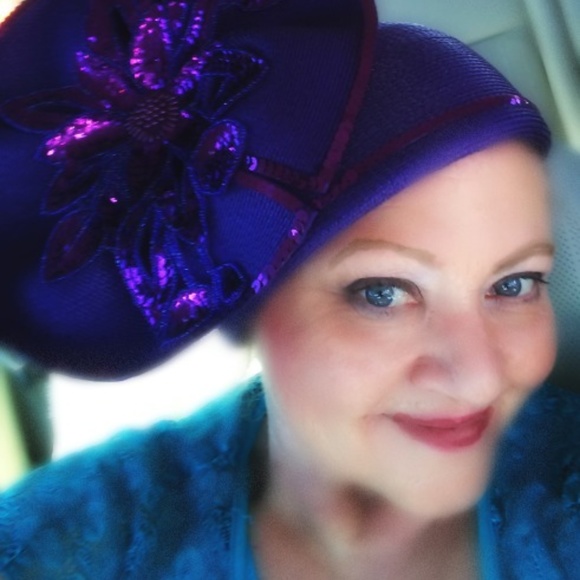 Shop On Meet Your Posher Dianna - Picture 4 of 4